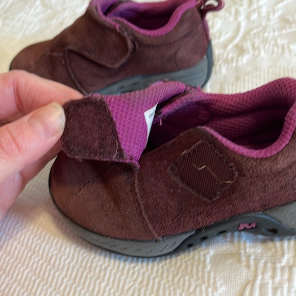 Merrell suede select grip kids shoes, Velcro closure, maroon/pink, 5.5 toddler - Picture 4 of 9